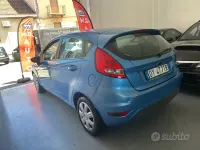 Usata Ford Fiesta Titanium 92 CV (67 kW) 2010 Bluazzurro Berlina