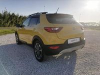 Usata Kia Stonic Style 110 CV (80 kW) 2018 Giallo SUV