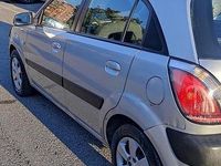 Usata Kia Rio 109 CV (80 kW) 2006 Grigio Berlina