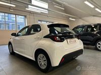 usata Toyota Yaris 4ª serie 1.0 5 porte Active