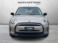 Używany Mini Cooper Essential 136 KM (100 kW) 2024 Szary Hatchback