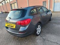 Usata Opel Astra 140 CV (102 kW) 2012 Grigio Station wagon
