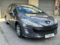 Usata Peugeot 308 Premium 112 CV (82 kW) 2011 Grigio Berlina