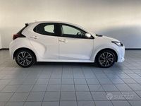 Usata Toyota Yaris Hybrid Trend 115 CV (84 kW) 2021 Bianco Berlina