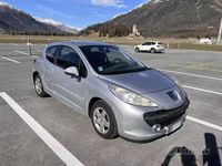 Usado Peugeot 207 88 CV (64 kW) 2006 Gris Berlina