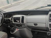 Usata Opel Vivaro 100 CV (73 kW) 2006 Bianco Monovolume