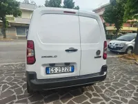 Usata Fiat Doblò 130 CV (95 kW) 2024 Bianco Monovolume