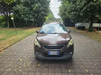 Usata Peugeot 2008 Active 68 CV (50 kW) 2015 Marrone SUV