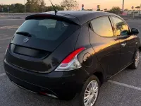 Usata Lancia Ypsilon 69 CV (50 kW) 2017 Nero Utilitaria