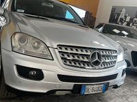 Usata Mercedes ML320 224 CV (164 kW) 2007 Antracite SUV