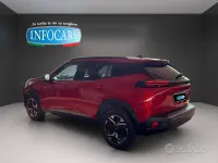 Usata Peugeot 2008 Allure 101 CV (74 kW) 2023 Rosso metallizzato SUV