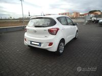 Usata Hyundai i10 67 CV (49 kW) 2015 Bianco Utilitaria