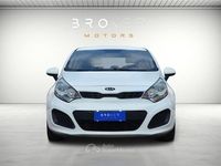 Usata Kia Rio EX 90 CV (66 kW) 2012 Bianco Berlina