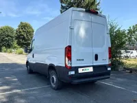 Usata Iveco Daily 116 CV (85 kW) 2020 Bianco Monovolume