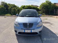 Begagnad Lancia Ypsilon 69 HK (50 kW) 2010 Blå Halvkombi