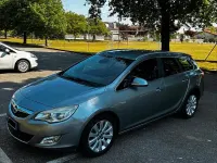 Usata Opel Astra 82 CV (60 kW) 2011 Grigio Station wagon