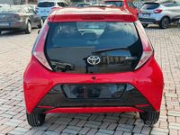 Begagnad Toyota Aygo Cool 69 HK (50 kW) 2015 Röd Halvkombi