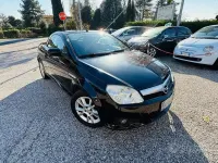 Brugt Opel Tigra Sport 90 HK (66 kW) 2006 Sort Cabriolet