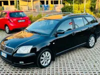 Usata Toyota Avensis 116 CV (85 kW) 2004 Nero Station wagon