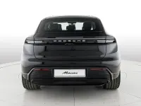 Nuova Porsche Macan 2026 Nero jet metallizzato SUV