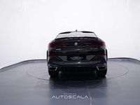 Usata BMW X6 M Sport 340 CV (250 kW) 2022 Saphirschwarz metallizzato SUV