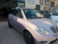 Usata Lancia Ypsilon 69 CV (50 kW) 2010 Viola Utilitaria