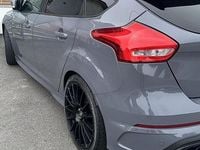 Begagnad Ford Focus RS 350 HK (257 kW) 2019 Grå Sedan