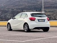 Usata Mercedes A180 Premium 122 CV (89 kW) 2016 Bianco Berlina