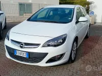 Usata Opel Astra Cosmo 110 CV (80 kW) 2013 Bianco Station wagon