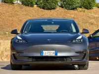Usata Tesla Model 3 152 kW (208 CV) 2022 Grigio scuro Berlina
