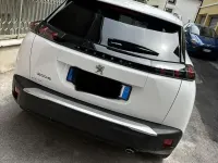 Usata Peugeot 2008 110 CV (80 kW) 2021 SUV