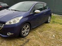 usata Peugeot 208 1.4 Hdi Neopatentati