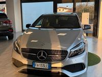 Usata Mercedes A180 Premium 109 CV (80 kW) 2017 Grigio Berlina