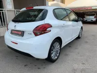 Usata Peugeot 208 Allure 82 CV (60 kW) 2018 Bianco Utilitaria