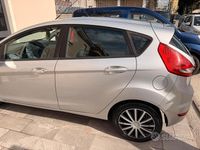 Usata Ford Fiesta 82 CV (60 kW) 2010 Grigio Utilitaria