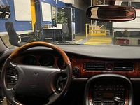 Usata Jaguar XJ8 Executive 237 CV (174 kW) 1998 Grigio Berlina