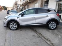 Usata Renault Captur Intens 90 CV (66 kW) 2022 Rosso SUV