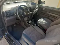 Usata VW Fox 75 CV (55 kW) 2006 Nero Utilitaria