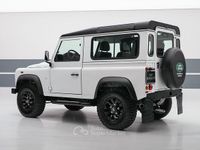 Gebraucht Land Rover Defender 122 PS (89 kW) 2012 Weiß Kombi