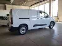 Usata Peugeot Partner 131 CV (96 kW) 2023 Pastello Monovolume