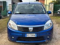 Usata Dacia Sandero Lauréate 75 CV (55 kW) 2009 Blu Utilitaria