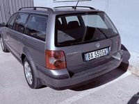 Usata VW Passat 130 CV (95 kW) 2001 Grigio Station wagon