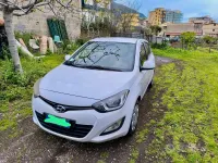 Usata Hyundai i20 75 CV (55 kW) 2014 Bianco Utilitaria