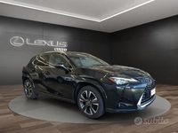Usata Lexus UX 250h Luxury Line 184 CV (135 kW) 2023 Black met SUV