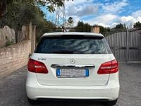 Usata Mercedes B180 Executive 122 CV (89 kW) 2012 Bianco Monovolume