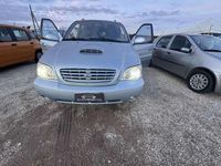 Usata Kia Carnival LX 144 CV (105 kW) 2002 Argento Monovolume