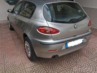 Usata Alfa Romeo 147 140 CV (102 kW) 2003 Grigio Utilitaria