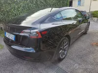 Usata Tesla Model 3 Standard Range 88 kW (120 CV) 2023 Nero Berlina