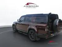 Usata Land Rover Defender 300 CV (220 kW) 2023 Viola SUV