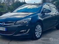Usata Opel Astra Cosmo 110 CV (80 kW) 2013 Nero Berlina